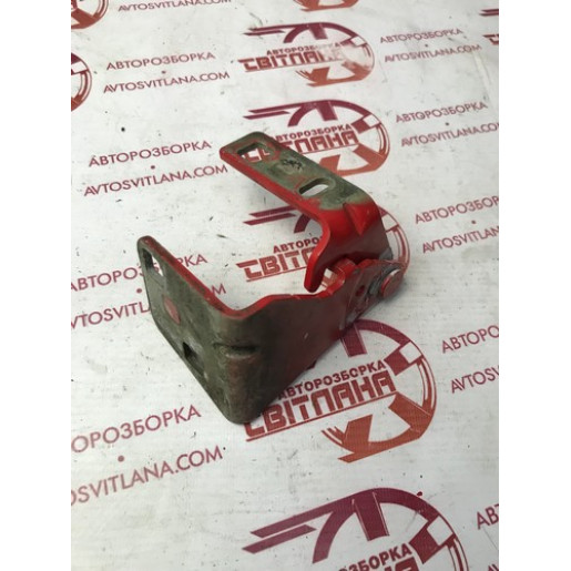 Петля капота левая Opel Vivaro 2007-2014 91165676